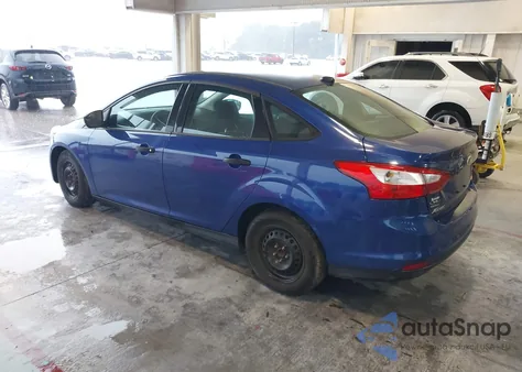 2012 Ford Focus S из США, поврежденный, VIN 1FAHP3E26CL234064